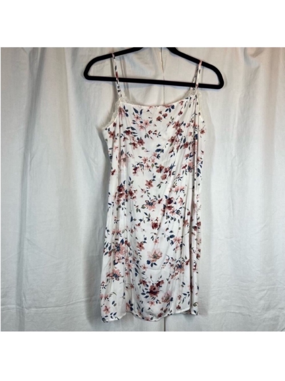 Hollister Floral romantic 90s Y2K Inspo lace shift Slip Dress